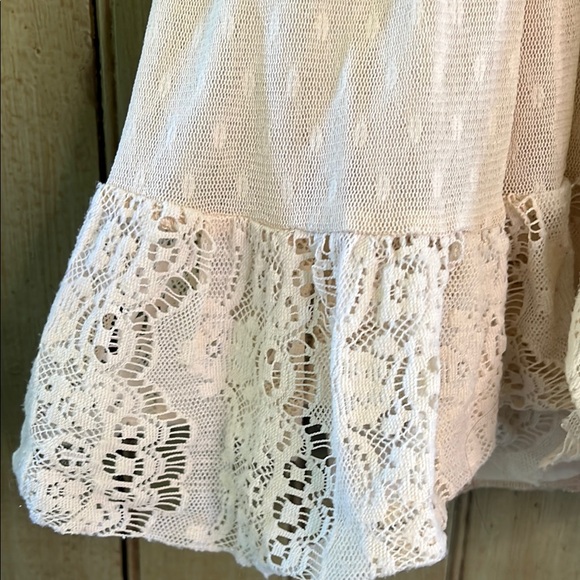 FREE PEOPLE ivory cream tiered Lacey lined short skirt Medium - Picture 3 of 7